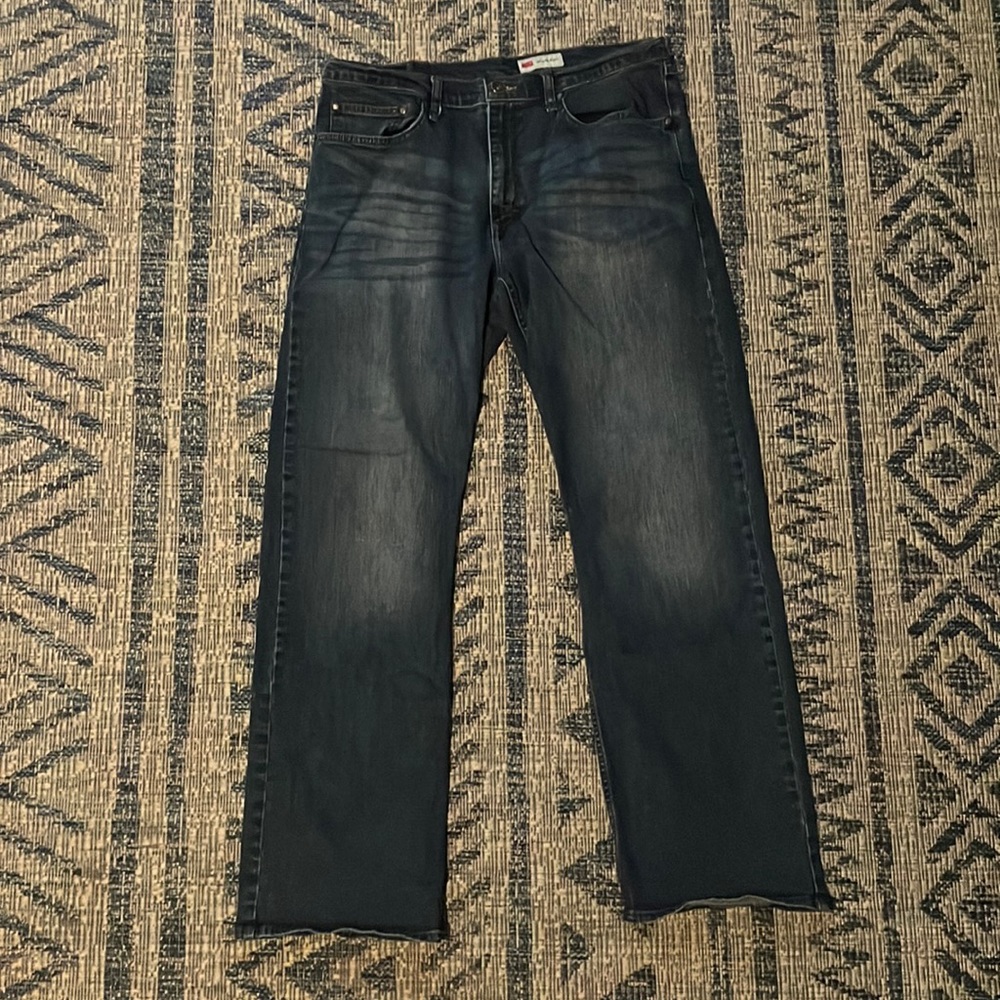 Wrangler - Relaxed Boot Jeans - 34”W X 32”L